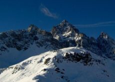 La Guida - Una croce sulla vetta del Monte Ghincia Pastour di Crissolo