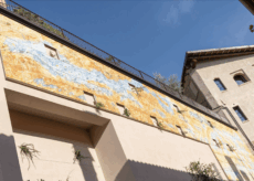 La Guida - Bando Distruzione: inaugurata a Monforte d’Alba l’opera di Alex Cecchetti