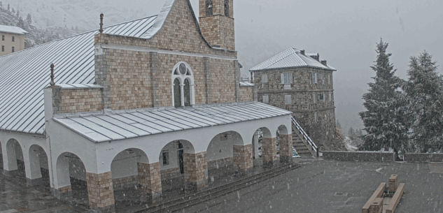 La Guida - A Sant’Anna di Vinadio arriva la prima neve autunnale