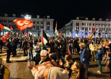 La Guida - Tanti cuneesi in piazza per solidarietà alla Flotilla (video)
