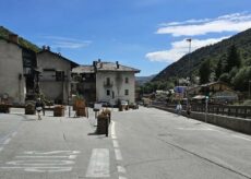 La Guida - Crissolo, l’estate dei weekend: in aumento le auto parcheggiate a Pian del Re, non quelle in paese