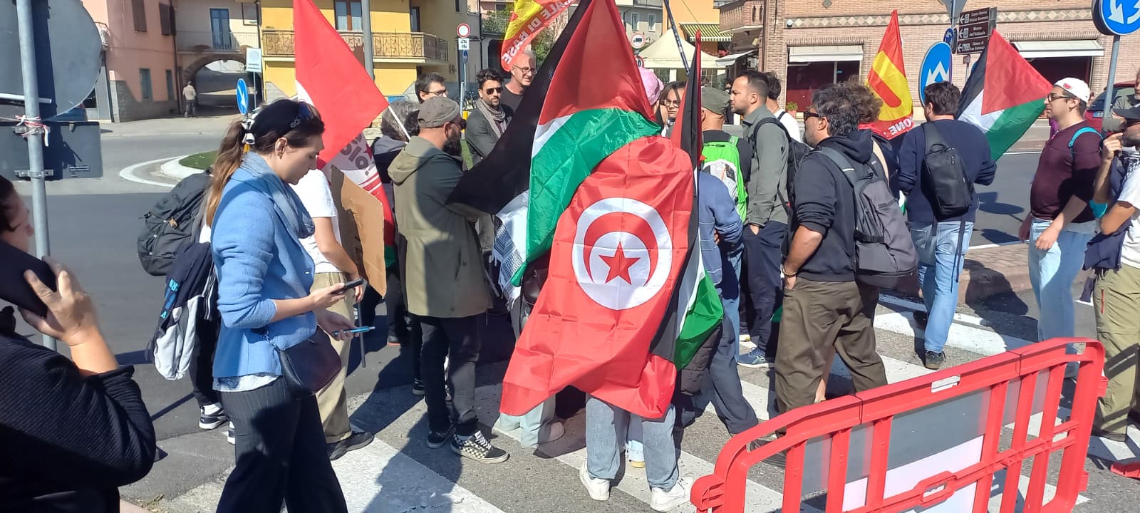Presidio anti-Israele al Campionato Mondioring di Borgo San Dalmazzo