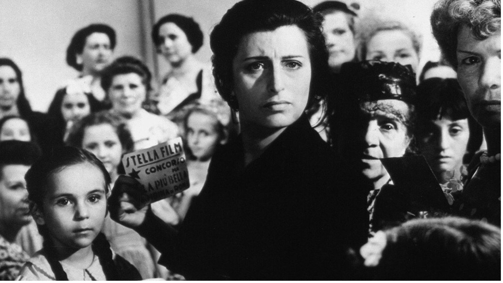 Anna Magnani in una scena del film Bellissima, diretto da Luchino Visconti (1951)