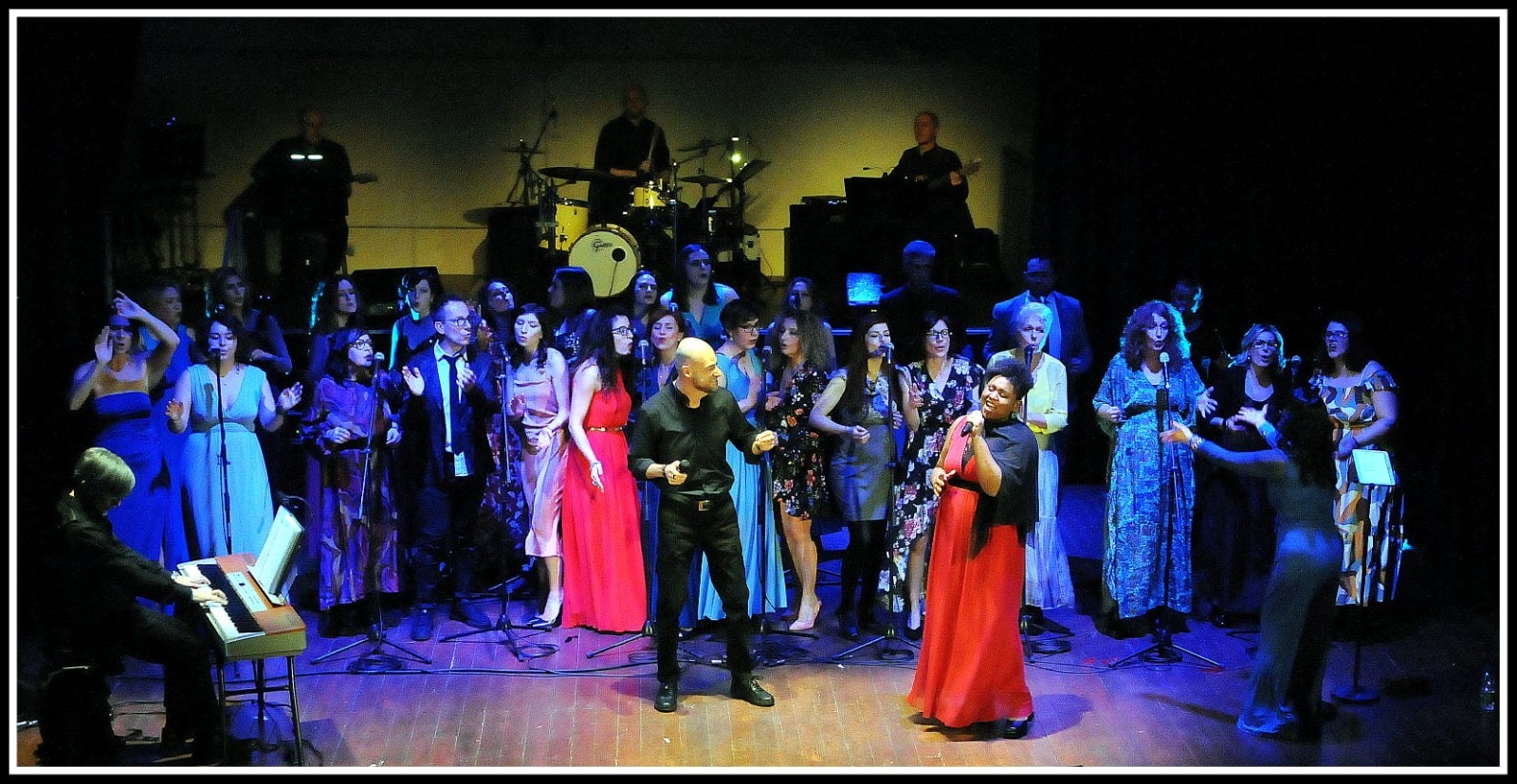 Cento voci per “Broadway Celebration”