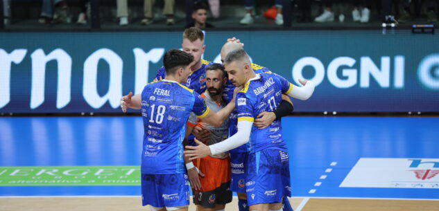 La Guida - Volley, Cuneo sfiora l’impresa e strappa un punto a Piacenza (2-3)