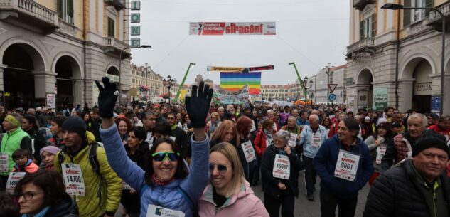 La Guida - La 42ª edizione della Stracôni, passi e colori di pace nelle strade della città – (Foto)