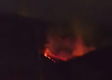 La Guida - Incendio sopra Miroglio: le fiamme sconfinano verso Norea