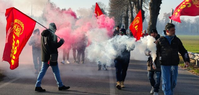 La Guida - Racconigi, corteo di protesta contro la chiusura dell’ex Ilva