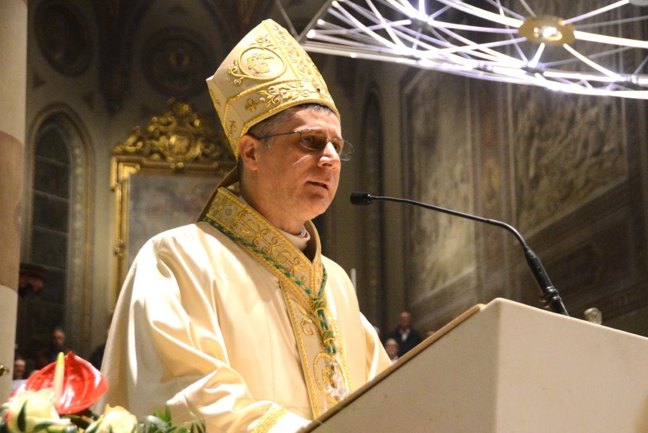 Monsignor Mellino nel giorno dell'ordinazione episcopale in cattedrale ad Alba il 12 dicembre 2018 (foto Gazzetta Marcato)