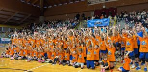 La Guida - Scuola di pallavolo in festa con Natale in volley