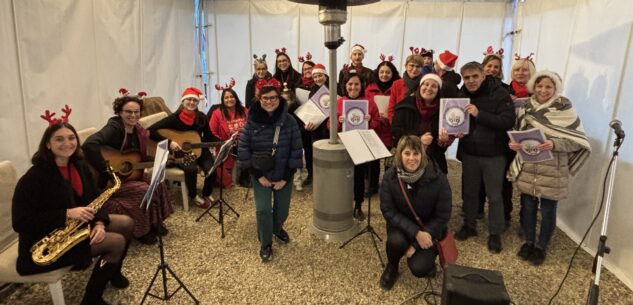 La Guida - Babbo Natale al Bosco e in moto per aiutare i piccoli guerrieri della Tin