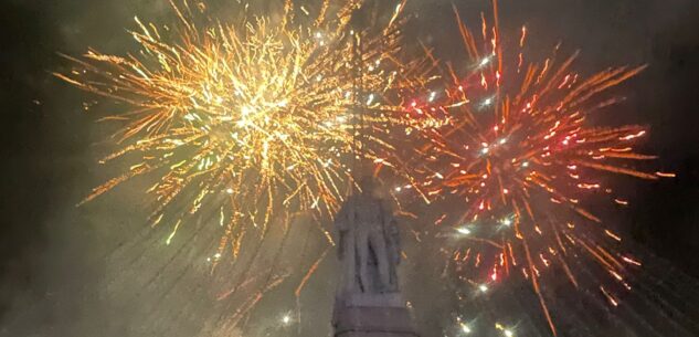 La Guida - Fuochi e musica per il Capodanno a Cuneo (video)