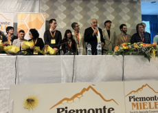 La Guida - Piemonte Miele celebra 50 anni e firma il Manifesto per il futuro