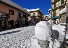 La Guida - A Limone si spalano i tetti come nel 2008