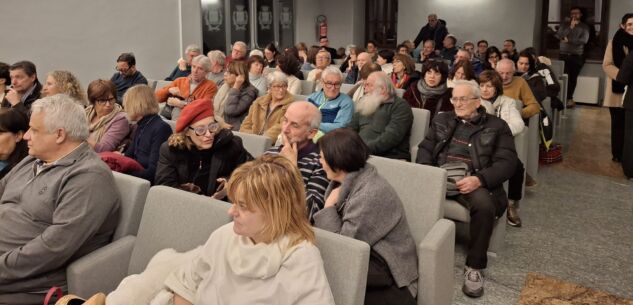 La Guida - Boves, in tanti allo spettacolo teatrale “Viaggio ad Auschwitz”