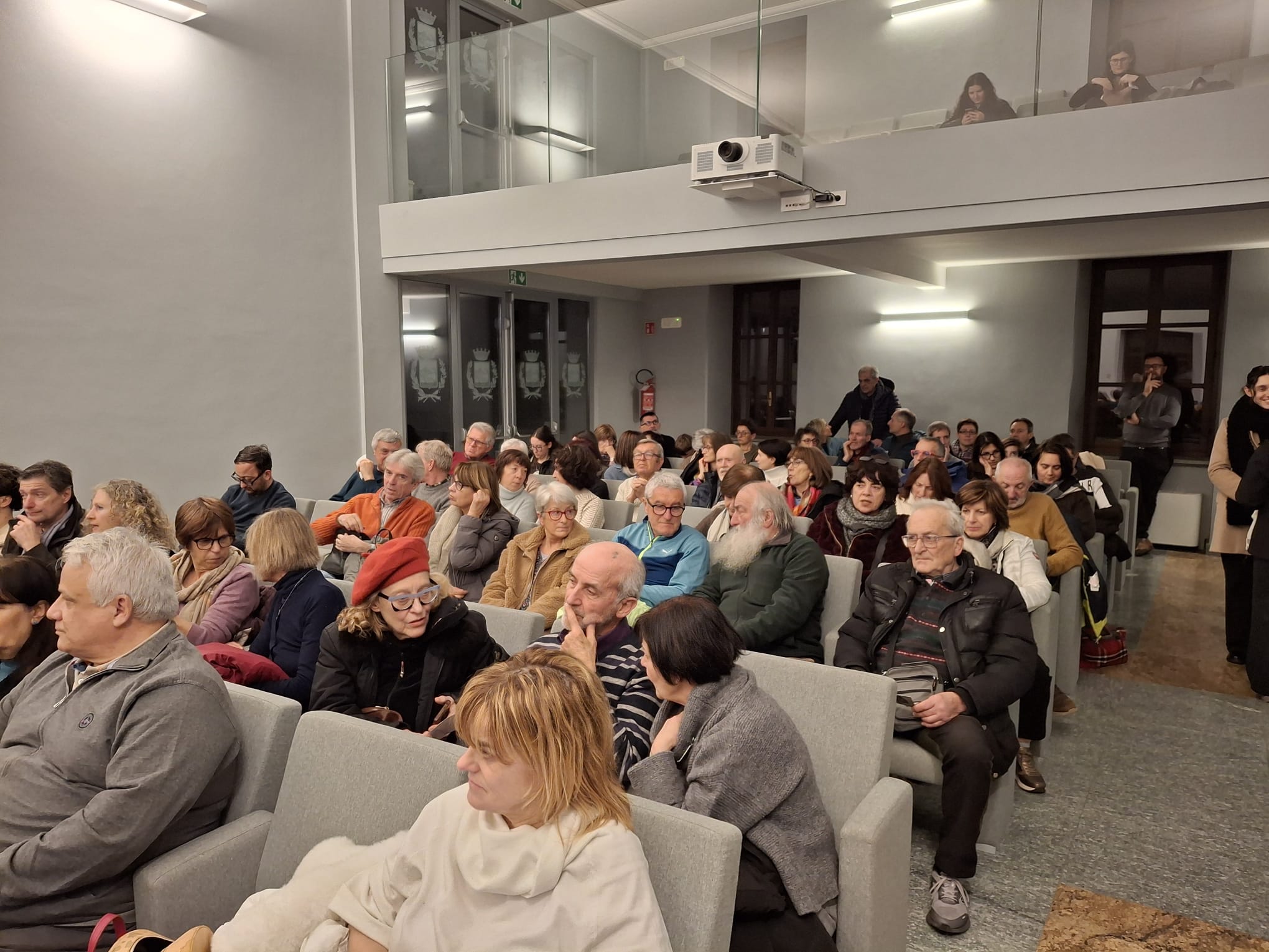 Boves, in tanti allo spettacolo teatrale “Viaggio ad Auschwitz”