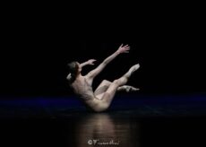 La Guida - Cuneo, la danza contemporanea torna protagonista con “M’Illumino d’Immenso”