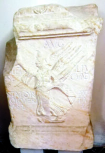 Ara dedicata alla Vittoria Augusta