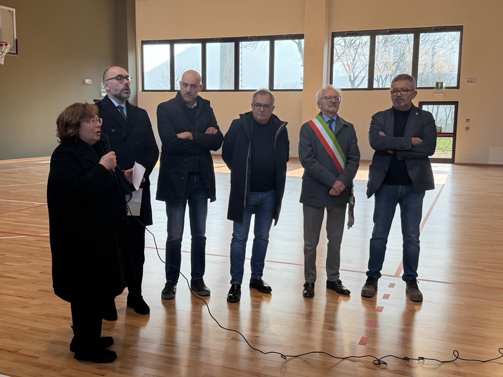 Taglio del nastro per la nuova palestra del “Virginio-Donadio”