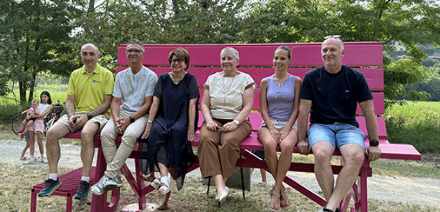 La Guida - Una panchina gigante anche a Cuneo, al Parco Fluviale