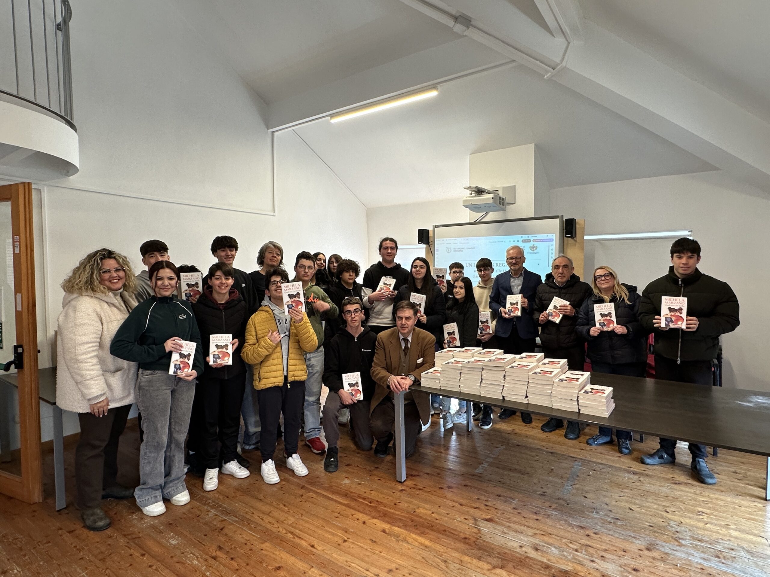 Un libro in regalo agli studenti dell’Alberghiero di Dronero