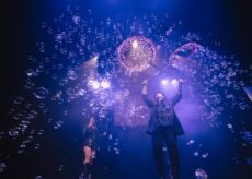 La Guida - Bolle giganti e luci che danzano