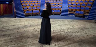 La Guida - Borgo, uno spettacolo teatrale dedicato a Emanuela Loi