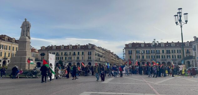 La Guida - A Cuneo manifestazioni per la Pace (video)