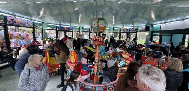 La Guida - Riaperta la “giostrina della nonna” al parco della Resistenza