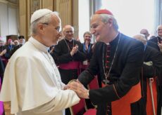 La Guida - La Cei: “Il Papa non un politico ma serve il Vangelo, la verità e la pace”