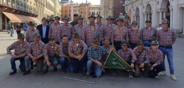 La Guida - All’Adunata di Genova con gli Alpini di Paesana