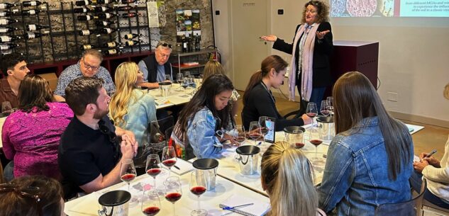 La Guida - Con le eccellenze del gusto piemontese alla corte del re Barolo