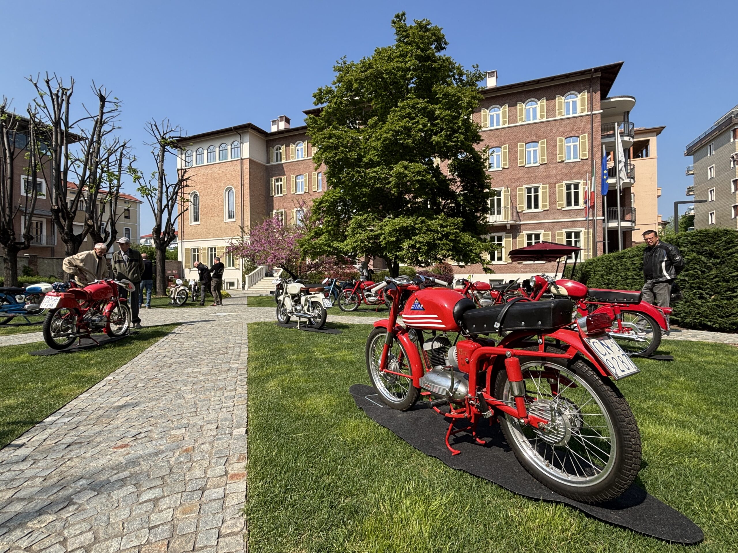In mostra 21 “chicche”, la storia delle piccole grandi moto italiane