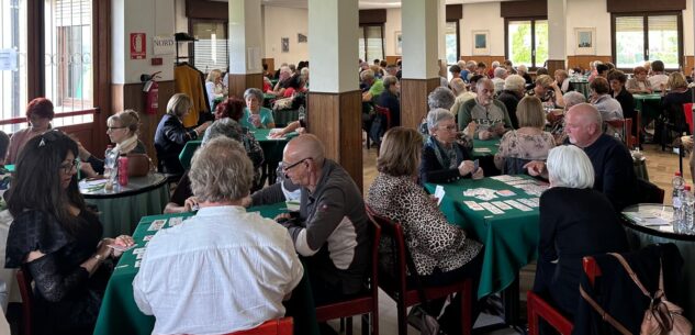La Guida - Grande partecipazione al “burraco solidale” alla Novella