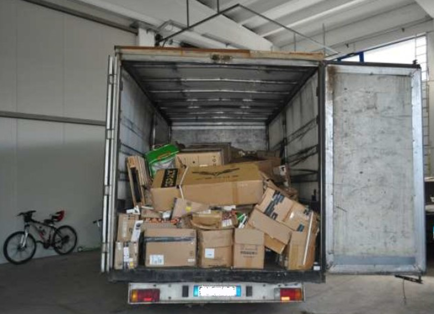 In un camion rubato materiale elettronico per 300.000 euro