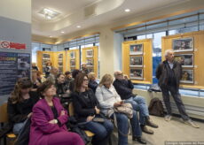 La Guida - Inaugurata la mostra fotografica “Edicole Sonore”