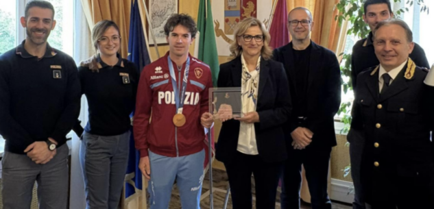 La Guida - Il Questore di Cuneo ha ricevuto Martino Carollo, bronzo olimpico a Milano-Cortina 2026