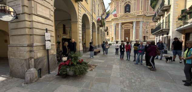 La Guida - Caraglio, inaugurato il percorso di sedici tappe per scoprire le bellezze del paese (video)