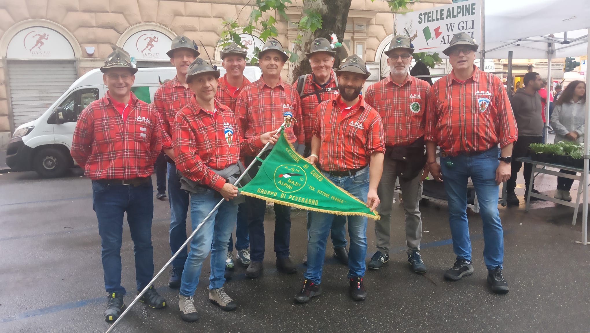 Gli Alpini di Peveragno a Genova