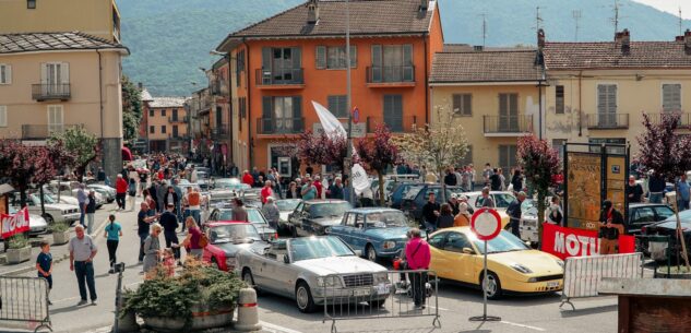 La Guida - A Paesana torna il “Raduno delle vecchiette”, mezzi d’epoca e auto datate