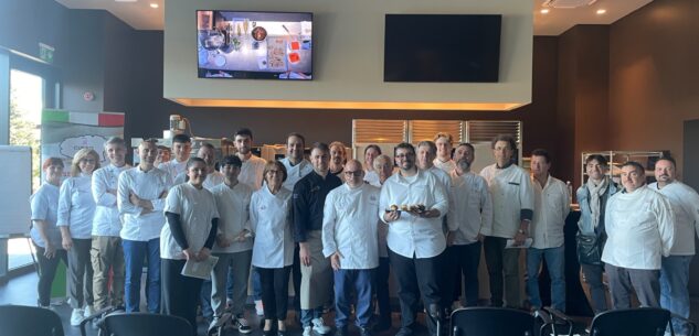 La Guida - Un corso sul bread pairing con l’associazione Cuochi Provincia Granda