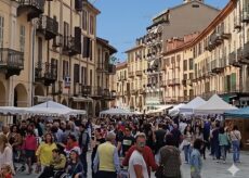 La Guida - Saluzzo si fa bella: torna “Negozi in Strada”