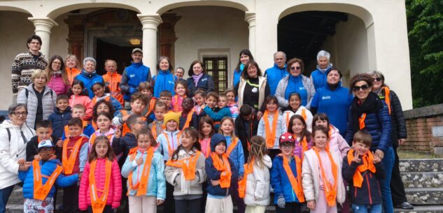 La Guida - I bambini abbelliscono gli spazi attorno al santuario di Monserrato