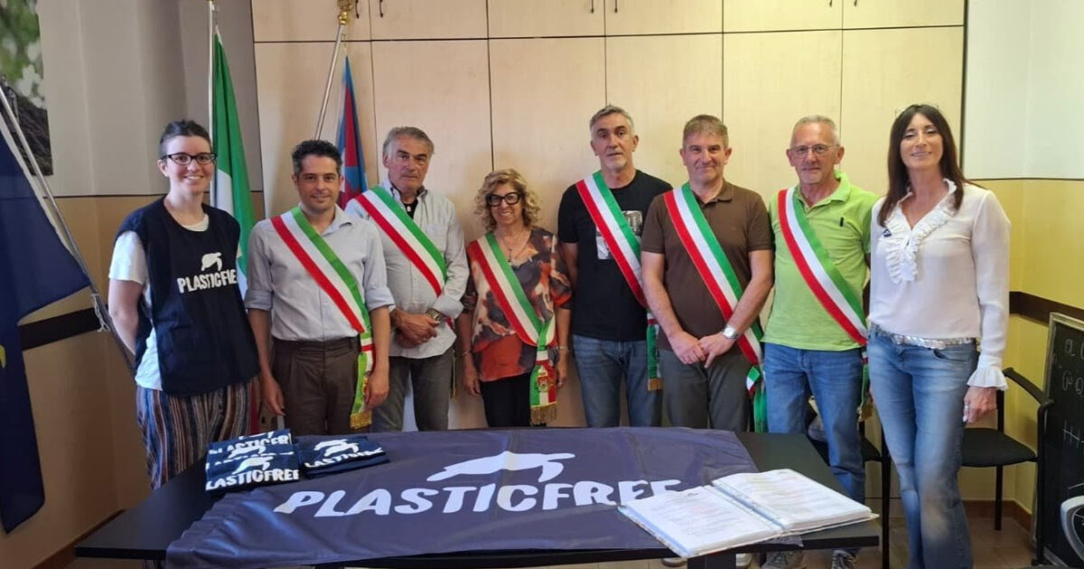Valle Grana Bans Balloon Releases to Protect the Environment