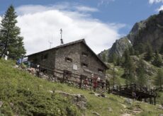 La Guida - Furti e vandalismo nel bivacco invernale del rifugio Dante Livio Bianco