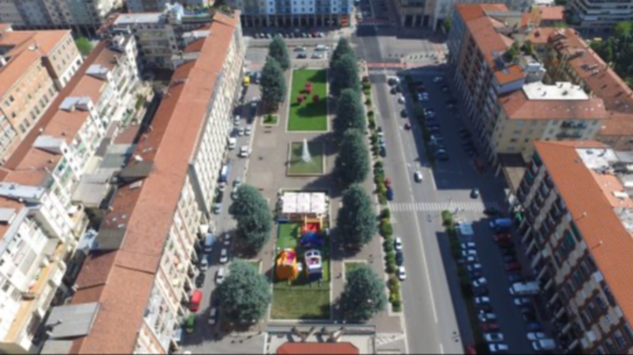 Una raccolta firme per la riattivazione della fontana in piazza Europa