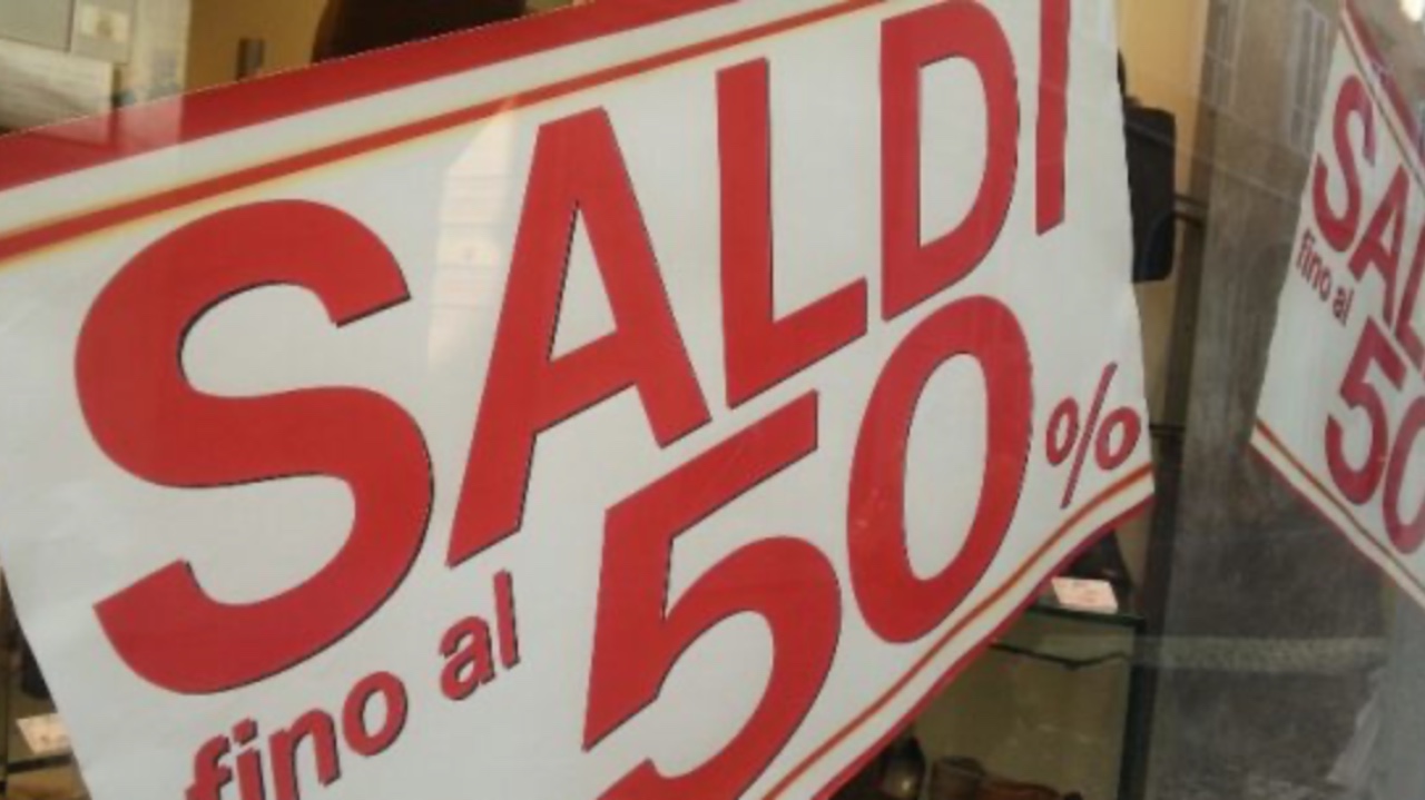Da sabato 4 luglio iniziano i saldi estivi