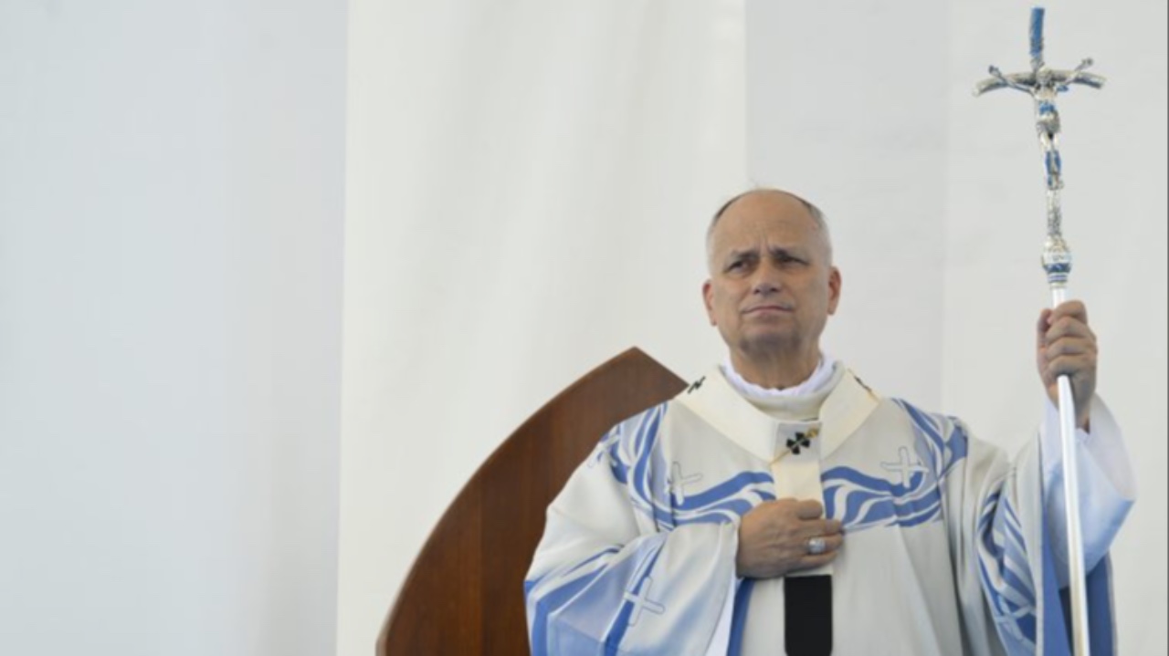 Difficile pensare Gesù alla Casa Bianca, facile accanto a papa Leone a Lampedusa