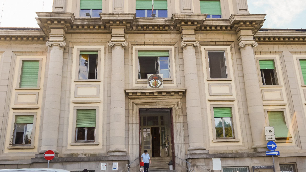 Riapertura dell'ingresso principale dell'ospedale Carle