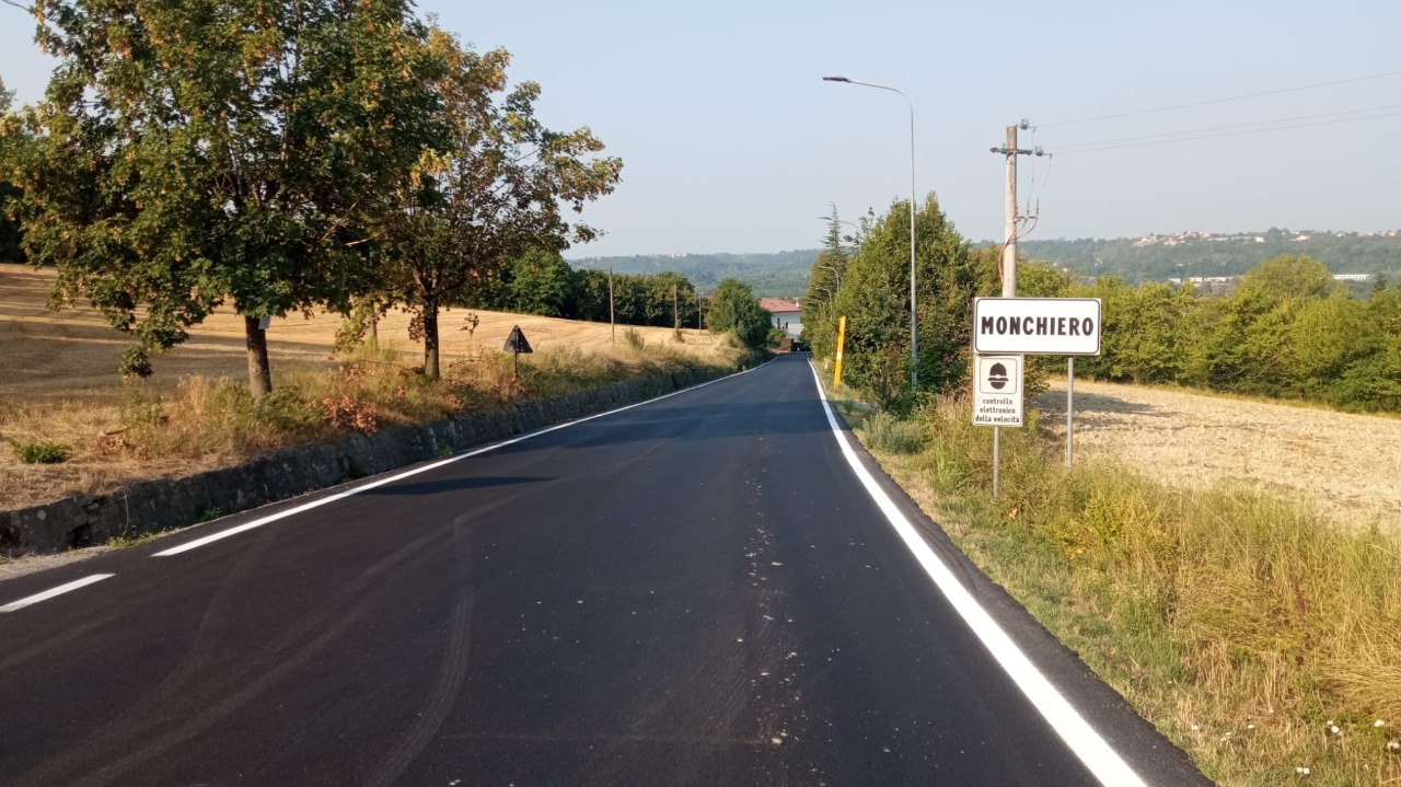 Completata la nuova asfaltatura tra Monchiero e Barolo 